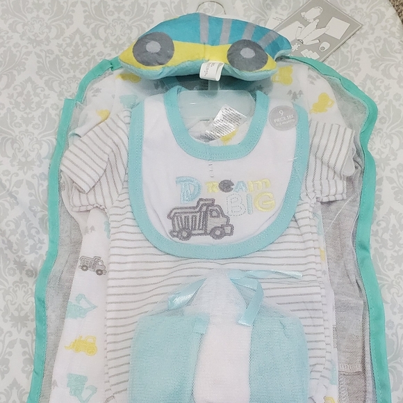 NWT 9 Pieces Set . Size 3M - Picture 1 of 2